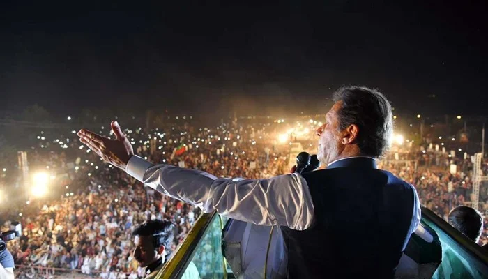 Imran Khan' speecshes to air live
