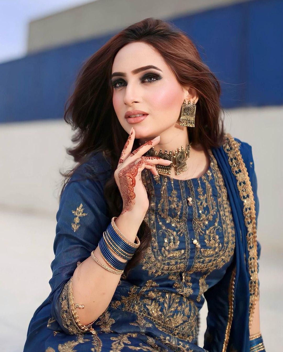 Inaya Khan Looks Gorgeous in Eid Outfit (Video)