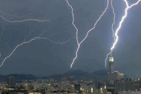 Thunderstorm in Makkah