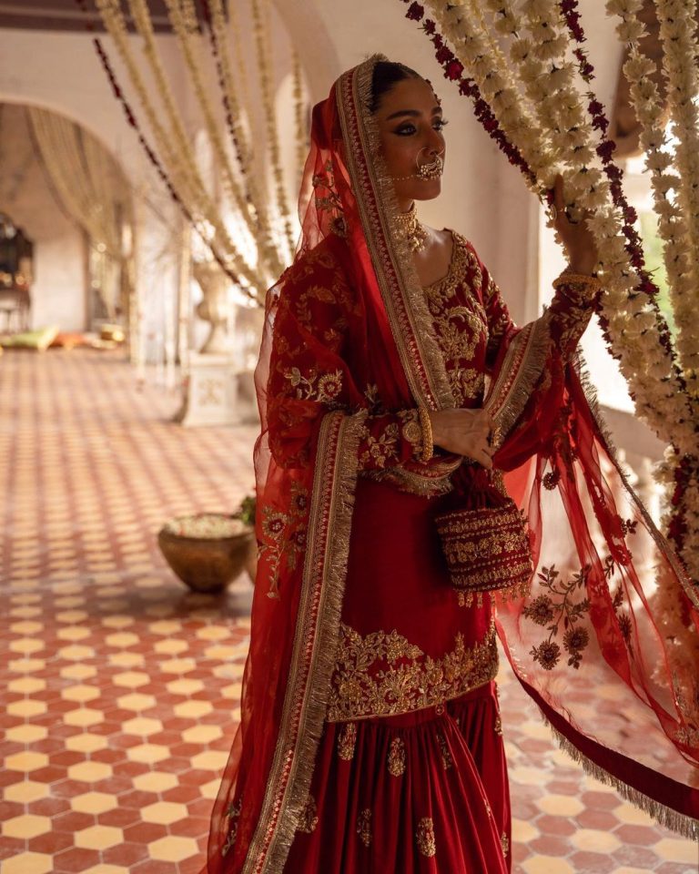  Ayeza Khan bridal shoot