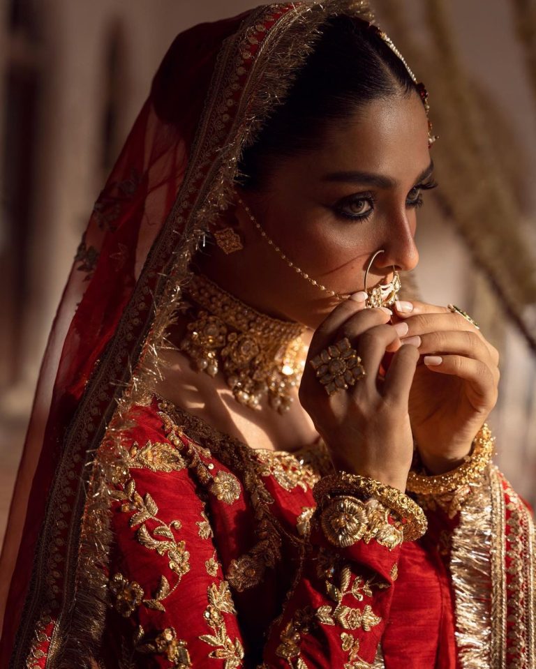  Ayeza Khan bridal shoot